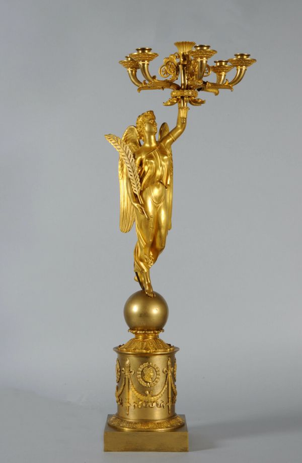 Candélabre de la chambre à coucher du petit appartement de l'impératrice Marie-Louise au palais des Tuileries